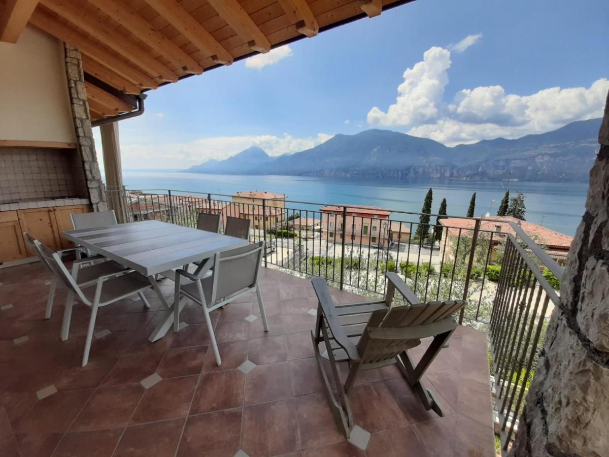 Bmp Apartment Deluxe 1 Jacuzzi Riscaldata Privata Vista Lago Di Garda Brenzone sul Garda Exterior photo