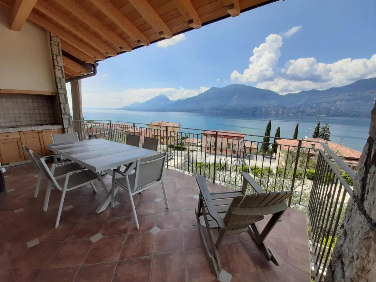 Bmp Apartment Deluxe 1 Jacuzzi Riscaldata Privata Vista Lago Di Garda Brenzone sul Garda Exterior photo