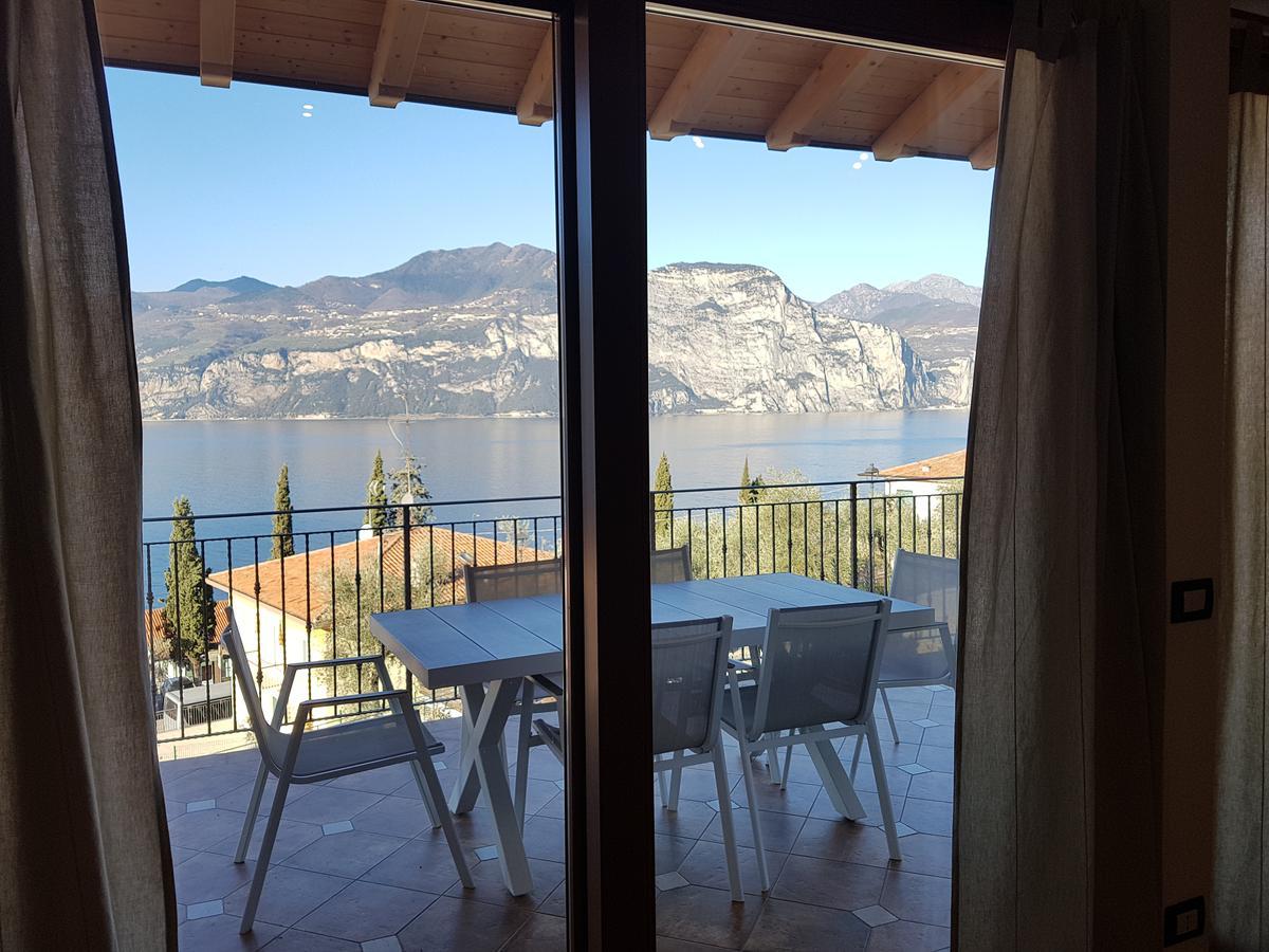 Bmp Apartment Deluxe 1 Jacuzzi Riscaldata Privata Vista Lago Di Garda Brenzone sul Garda Exterior photo